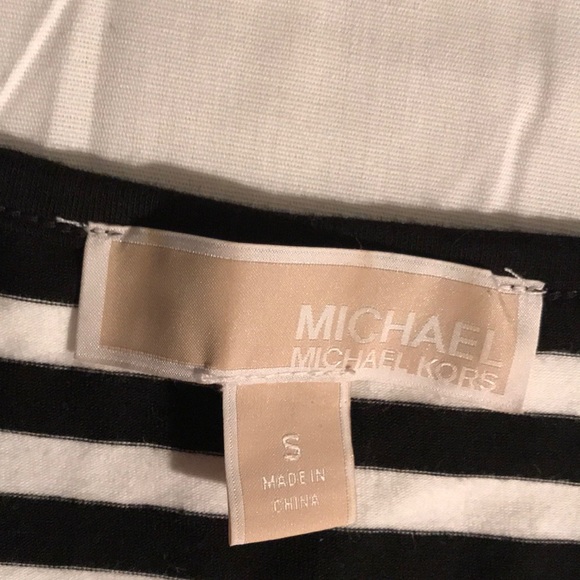 MK TANK WITH BLACK SHORTS - Picture 3 of 8